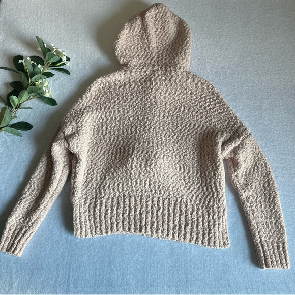 Yes Lola Sz Medium Hooded Pullover Sweater with Pom Pom Creamy Light Pink - Picture 8 of 10